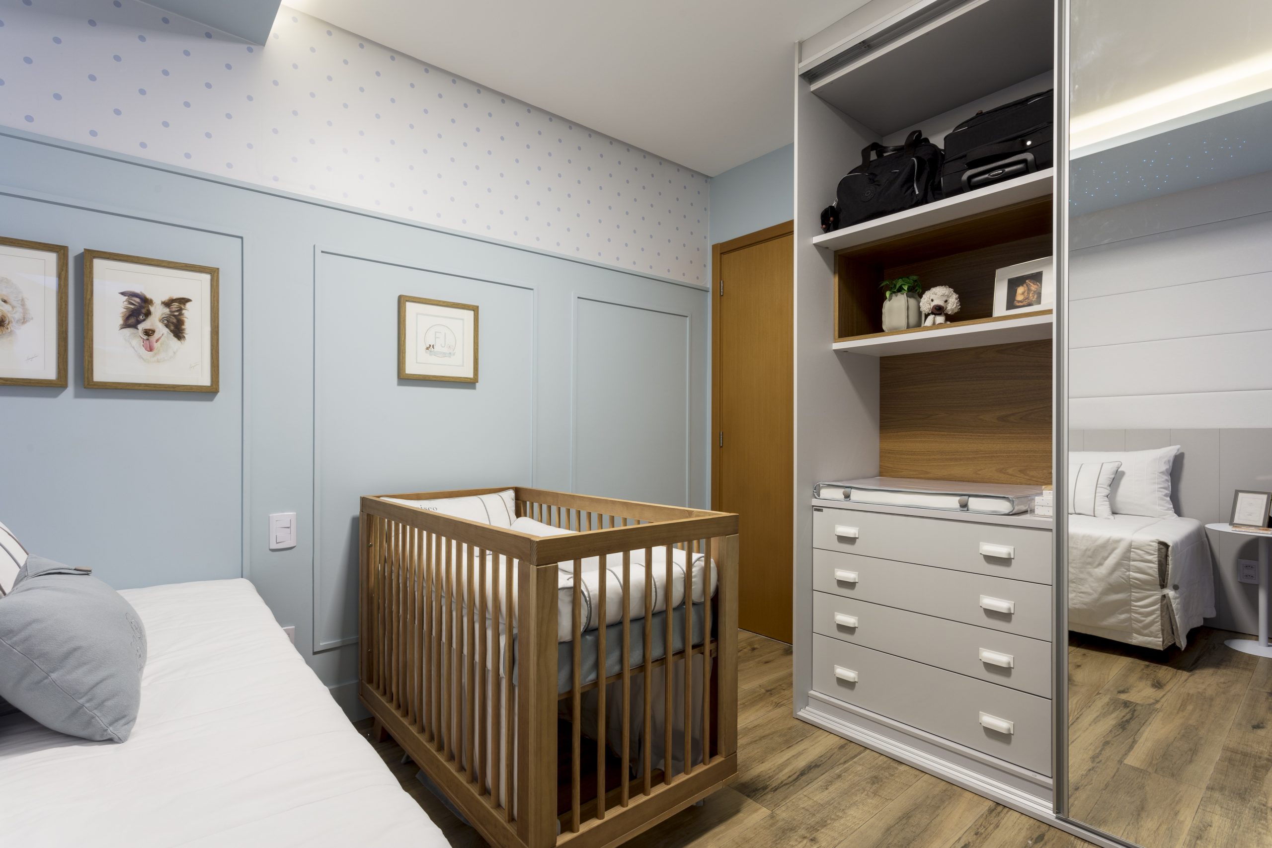 quarto infantil de bebê planejado - toque vintage - boiserie