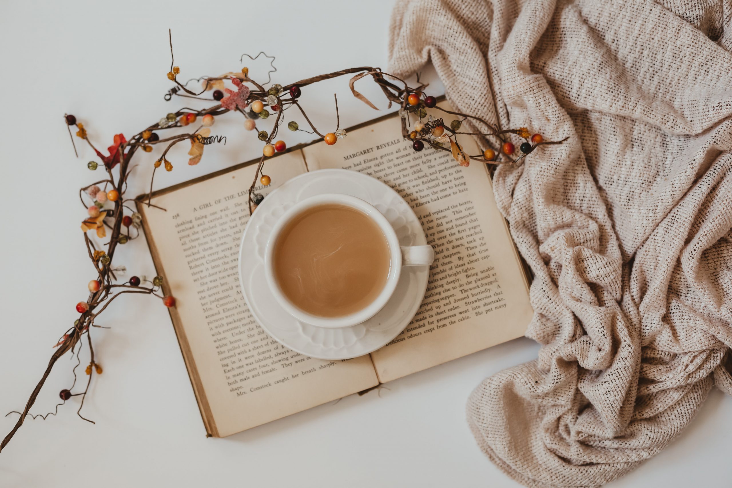 leitura café hygge - Hobby Space -