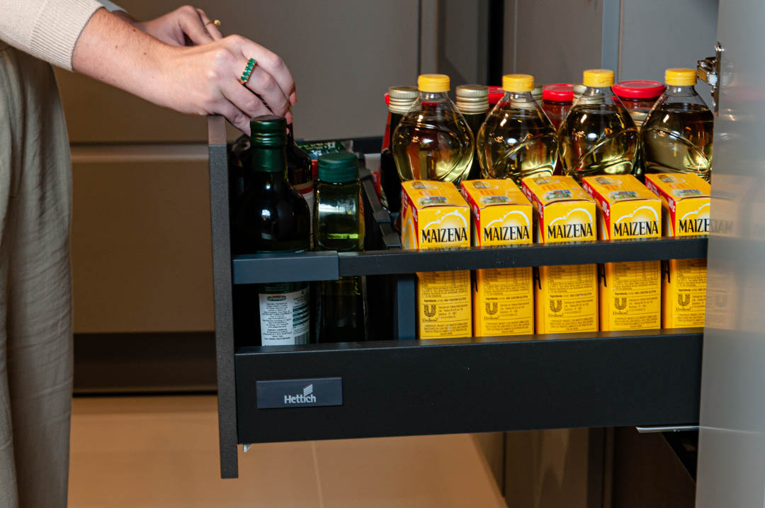 Gavetas Atira Hettich Robust - organização de cozinha de alto padrão - hettich