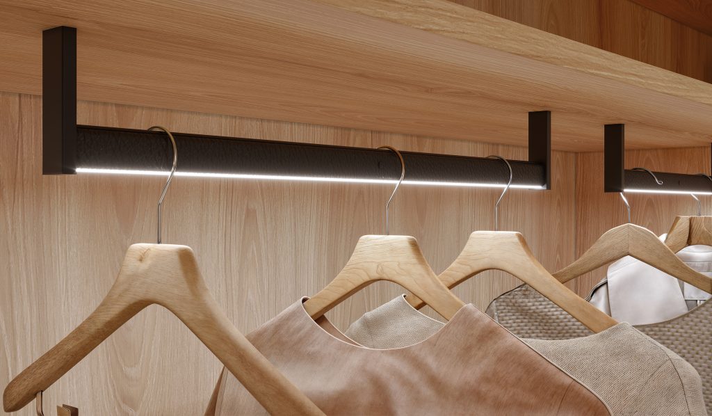 Dormitório - Suíte Master com Walk In-Closet com Cabina DiVetro Villaggio Alumilios - cabideiro iluminado com sensor de presença