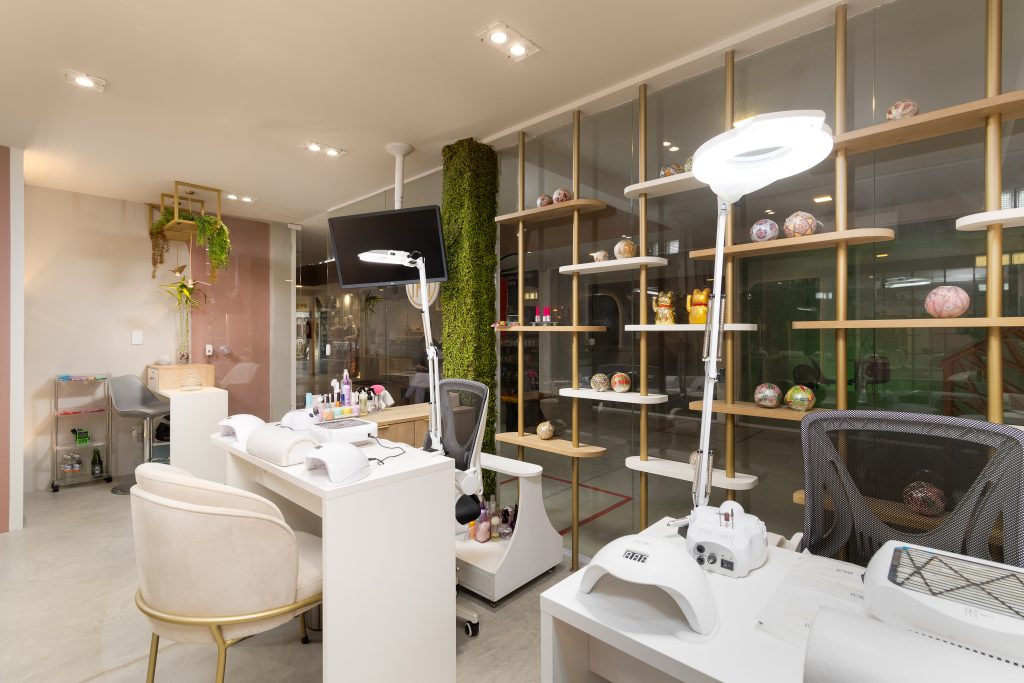 Móveis planejados para escritório e clinica de estética