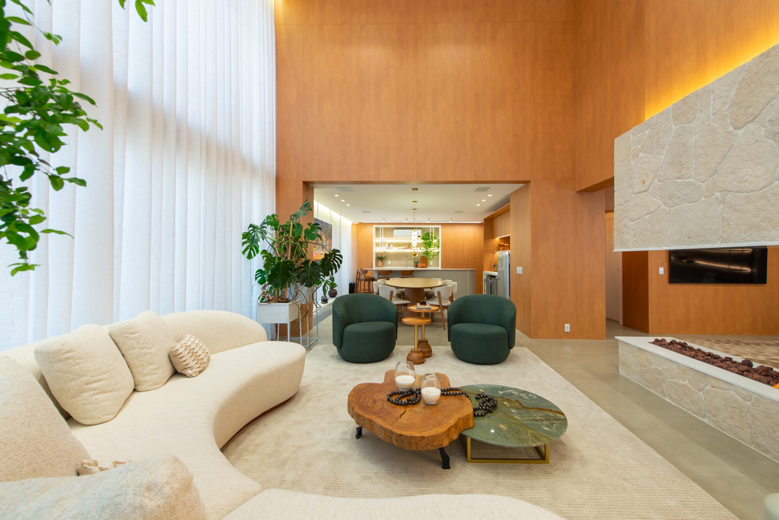 Sala íntima de estar com televisão - living - padrão haya móveis planejados de alto padrão - ambientes personalizados de luxo