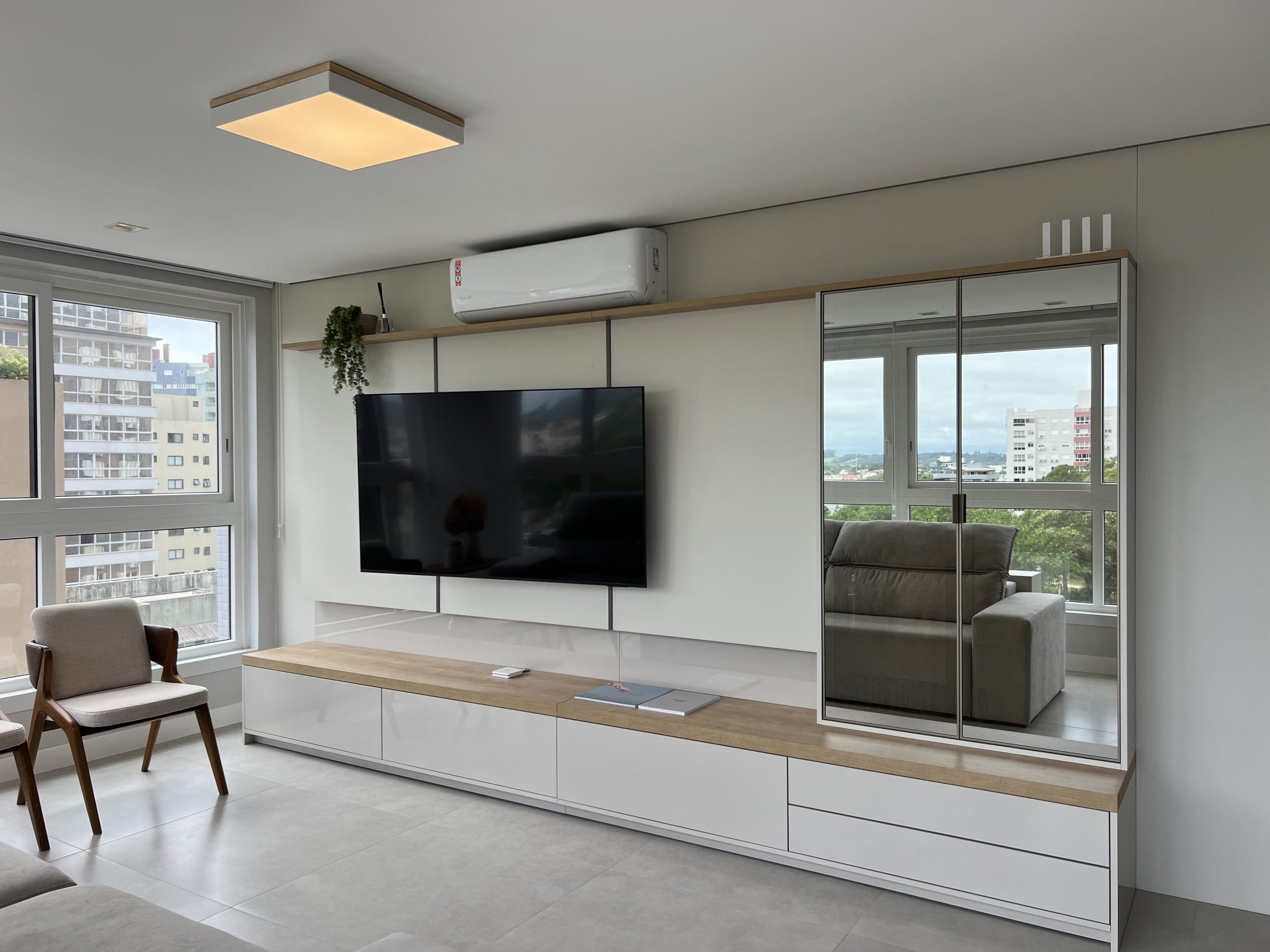 Sala planejada - exclusividade projetos e ambientes personalizados daiane casagranda 