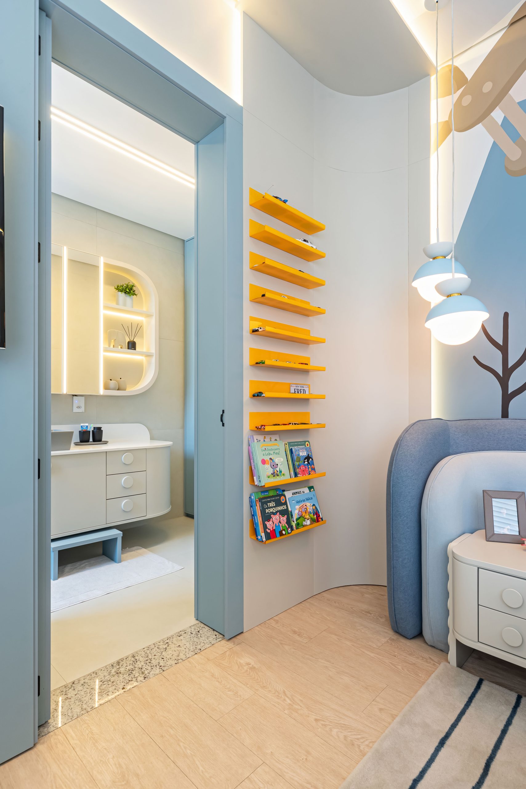 Banheiro Azul com bege - temática infantil lego - banheiro Frederico filho da leticia Stuchi - tendência orgânica