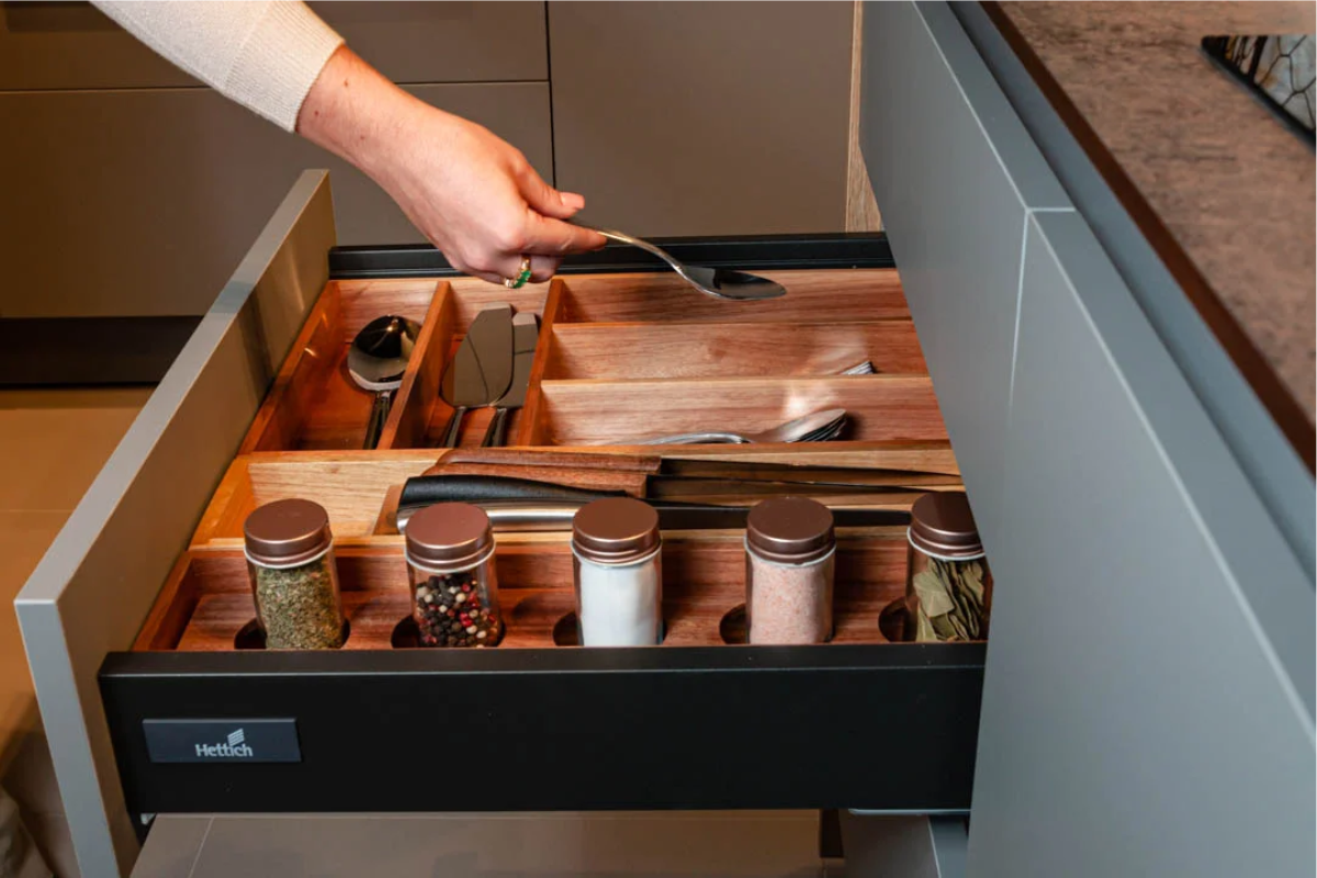 Gaveta hettich - Metálica Atira