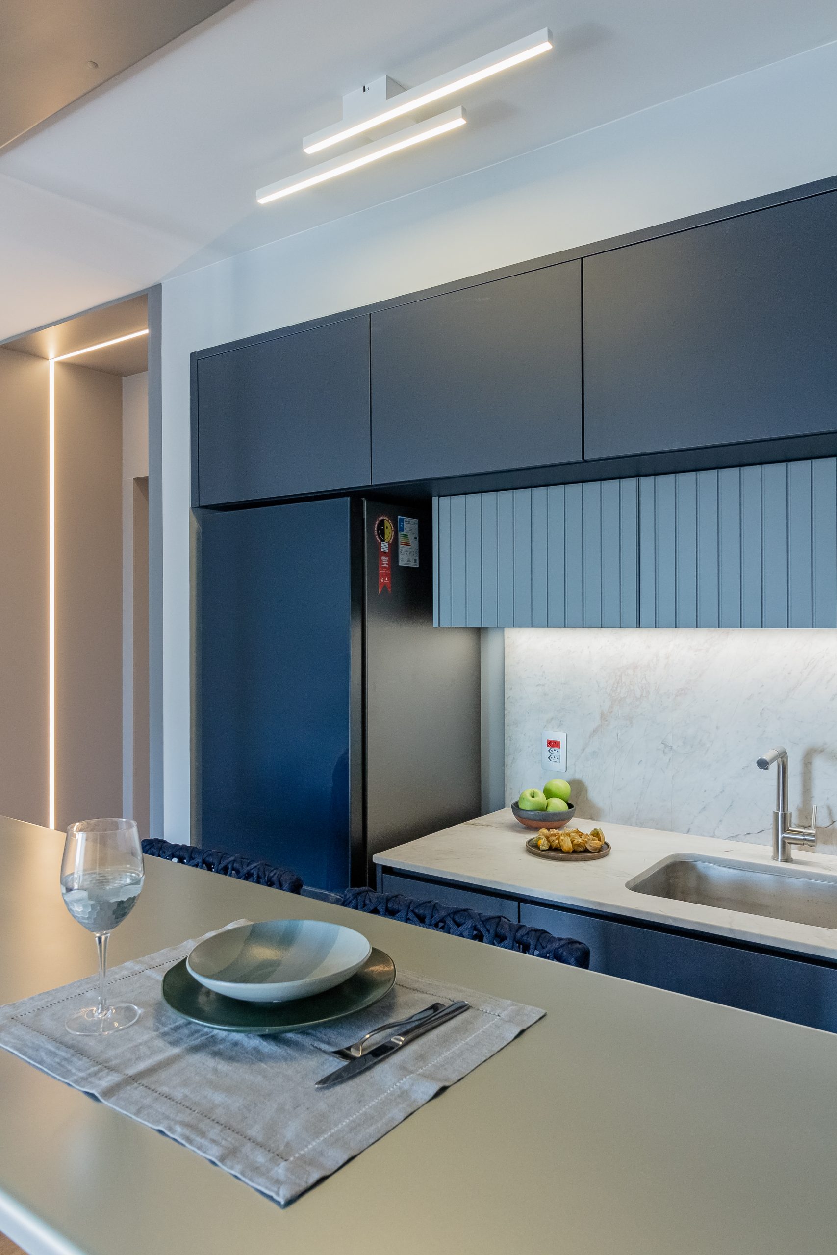 Cozinha Azul Compacta - Apartamento de Férias -