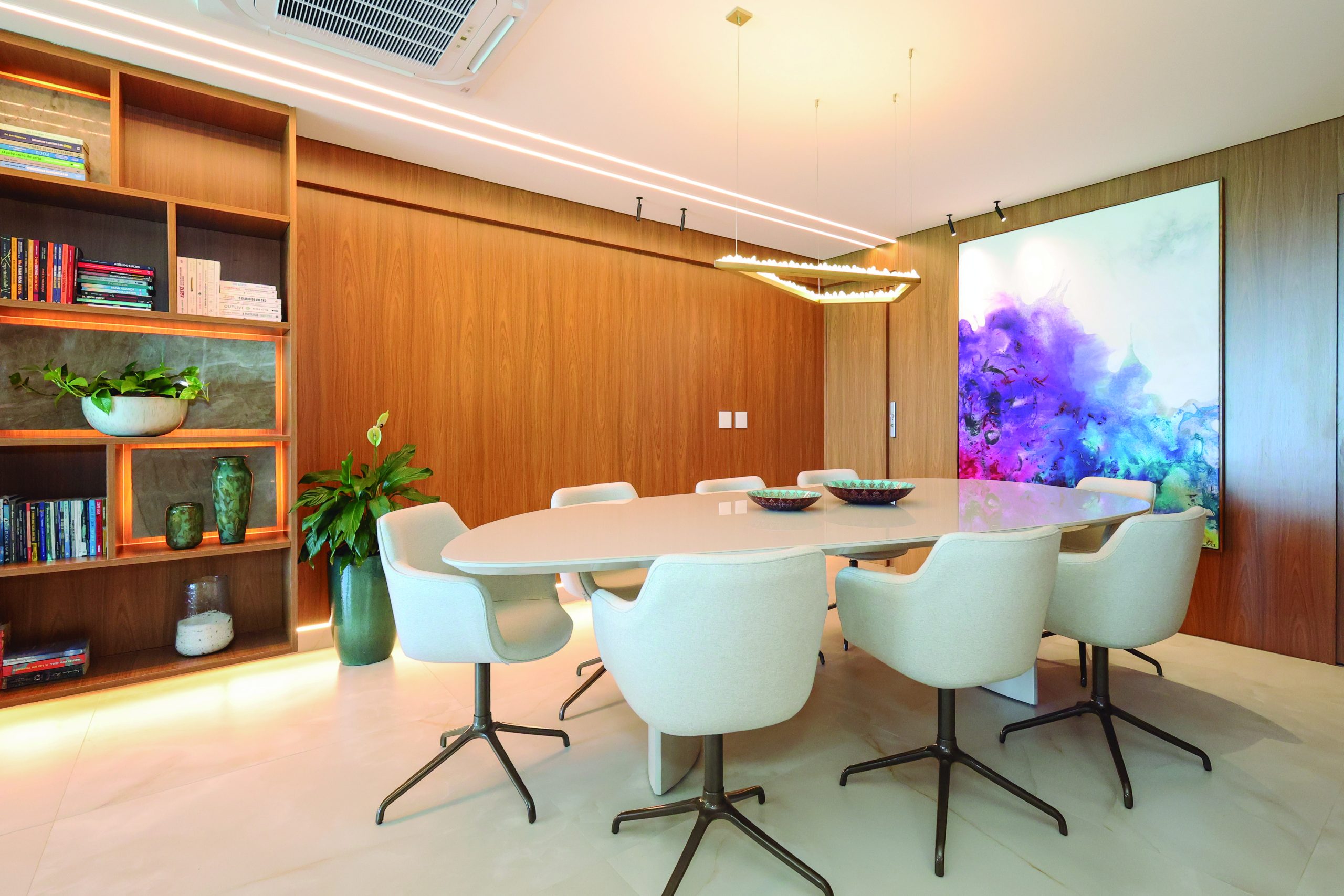 Living estilo brasileiro - padrão Freijó.  estilos de decoração contemporâneo