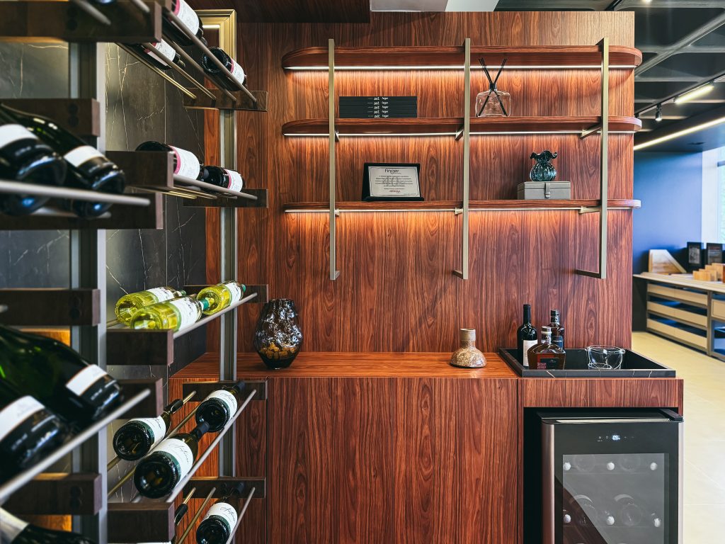 Adega Showroom Zeithaus - Finger Ambientes Personalizados.