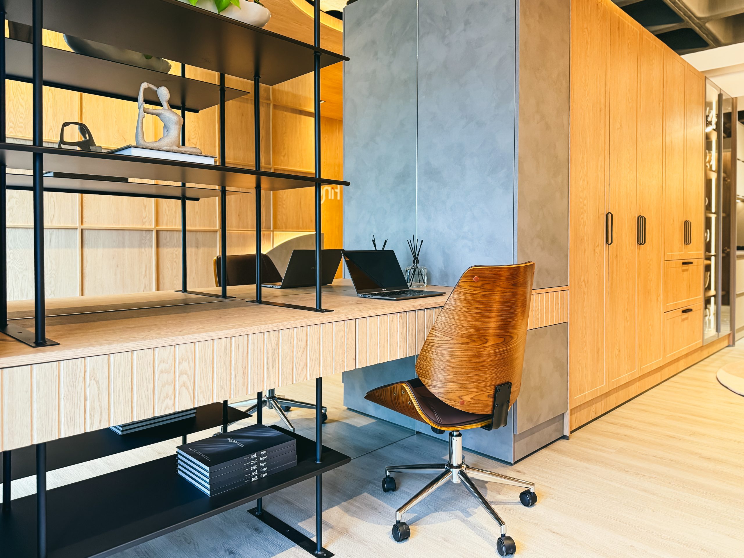 Showroom Zeithaus - Ambiente Studio 50m² - home Office - padrão NORD. Finger Ambientes Personalizados